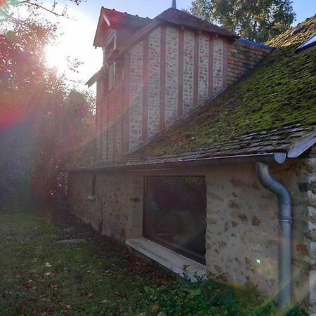 "Reves De Gamins", Gite De Campagne "La Camusiere" Proche Du Pole Europeen Et 24H Champagné Kültér fotó