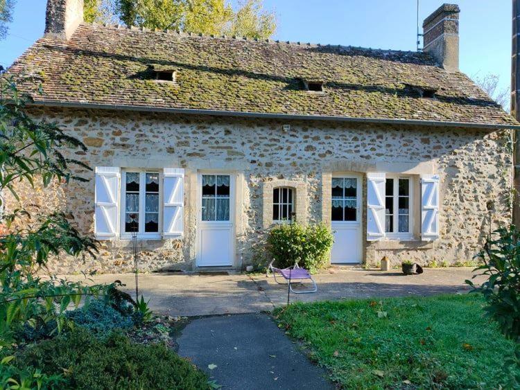 "Reves De Gamins", Gite De Campagne "La Camusiere" Proche Du Pole Europeen Et 24H Champagné Kültér fotó